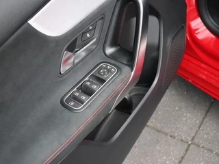 Mercedes-Benz A-klasse 200 Business Solution AMG | STOELVERW. | CAMERA | APPLE CARPLAY | NAVI | CRUISE | / 19