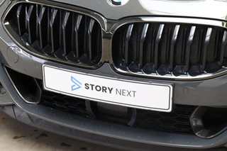 BMW 8 Serie M850i xDrive High Executive M Sport Pakket Automaat  / Live Cockpit Professional / Individual Leder Merino / Driving Assistant / Carbon Exterieur / Active Steering / Laserlight / M Sportremsysteem / Active Cruise Control met Stop en Go-functie / M Sportdifferentieel / Shadow Line / Achteruitrijcamera / Harman Kardon / 9