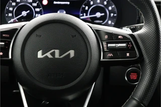 Kia XCeed 1.5 T-GDi GT-Line  - Automaat - Panorama dak - Stoel/Stuur verwarming - Navigatie - Climate Control - Achteruitrijcamera - Elektrische Achterklep - Fabrieksgarantie tot 06-2032 / 27