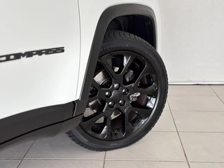 Jeep Compass 1.3T Night Eagle Liberty Edition | Apple/Android | Dealer-Onderhouden | Trekhaak / 17