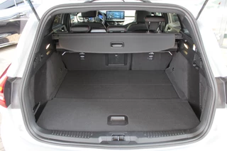 Ford Focus Wagon 1.0 EcoBoost Hybrid ST Line X  | Leder UNIEK! | Head-up | Adaptieve cruise | Trekhaak | Winterpack / 29