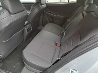 Toyota C-HR+ FIRST EDITION 77KWH 20" VELGEN WARMTEPOMP EL-ACHTERKLEP PRIVACY-GLASS 18"LMV BLIND SPOT STOELVERW. P-SENSOREN / 22
