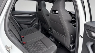Skoda Karoq 1.5 TSI Sportline Business | Automaat | Schuif-kantel Dak | Sportpakket | Apple Carplay/Android Auto | Adaptive Cruise Control / 16