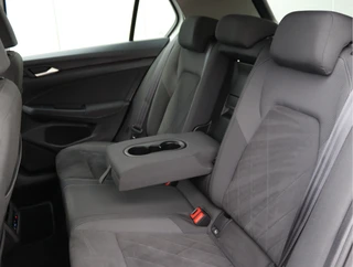 Volkswagen Golf 1.5 eTSI  | Pano | IQ.light | Winter pakket | Org. NL / 25