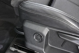 Audi Q3 45 TFSI e S Line / 20