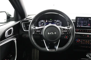 Kia XCeed 1.5 T-GDi GT-Line  - Automaat - Panorama dak - Stoel/Stuur verwarming - Navigatie - Climate Control - Achteruitrijcamera - Elektrische Achterklep - Fabrieksgarantie tot 06-2032 / 33