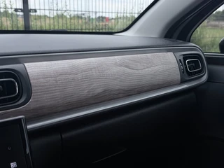 Citroen C3 1.2 PureTech C-Series | CarPlay | PDC | Bluetooth | Navi | / 22