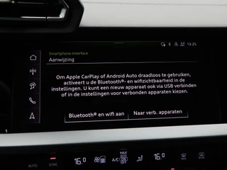 Audi A3 Sportback 45 TFSi 272 Pk e S-line Competition | Trekhaak | Stoelverwarming | Adaptive Cruise | Half Leer | Camera | Carplay | 18 Inch | 28.601 Km !! / 32
