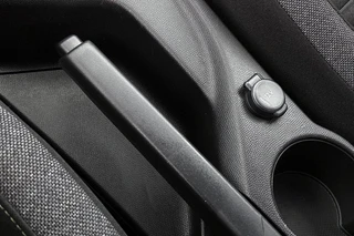 Peugeot 208 1.2 PureTech 75 Active Apple CarPlay Airco Cruise Control / 31