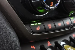 MINI Countryman 1.5 Cooper S E ALL4 Panoramadak Harman Kardon Head-Up Stoelverwarming / 27