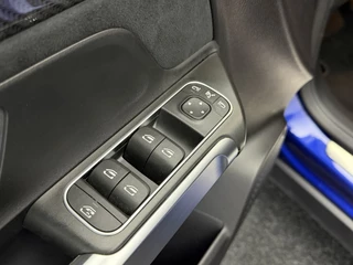 Mercedes-Benz GLB 200 Business Solution AMG Panoramadak | Camera | Full-Led | Sfeerverlichting | All-season / 15