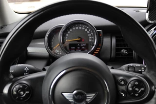 MINI Cooper Mini 1.5 Automaat 136PK Stoelverwarming | Cruise l PDC l Nav / 15