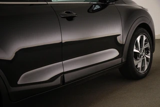 Kia Stonic 1.0 T-GDi MHEV GT-Line | LEDER | STUURVERWARMING | DAB | APPLE | CAMERA / 24
