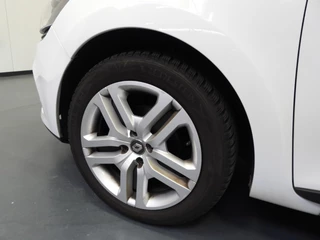 Renault Clio Estate 0.9 TCe Zen NAVI/AIRCO/CRUISE/BLUETOOTH! / 25