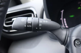 Toyota Yaris 1.5 HYBRID 115 STYLE PARK-SENSOREN BLIND-SPOT LM-VELGEN PRIVACY-GLASS LED-PAKKET AD-CRUISE APPLE/ANDROID / 14