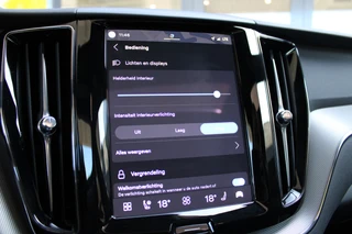 Volvo XC60 2.0 T6 Plug-in hybrid AWD Plus Black Edition  | Panoramadak | H/K | Camera | Leder / 47
