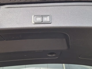 Audi A4 Avant 35 TFSI * AUTOMAAT * Black Pakket * Navigatiesysteem * Stoelverwarming * 56.000KM! * ZEER Netjes! * / 27