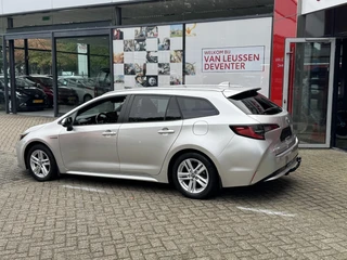 Toyota Corolla 1.8 Hybrid Business Plus / 5