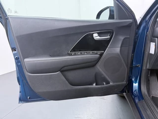 Kia Niro 1.6 GDi Hybrid DynamicLine  - Trekhaak - Camera - Navigatie - AppleCarplay - Android Auto - Fabrieksgarantie tot 05-2027 / 22