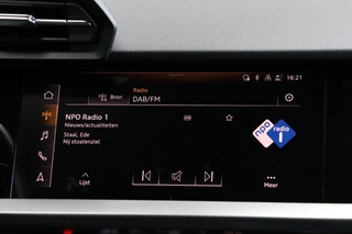 Audi A3 Sportback 35 TFSI S edition 150PK Nieuw model App-connect Trekhaak Navigatie PDC / 19