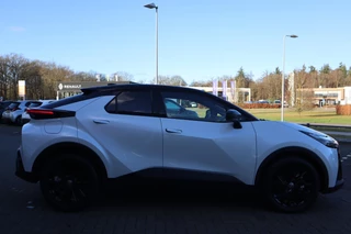 Toyota C-HR PLUG-IN HYBRID 220 GR SPORT NIEUW&DIRECT LEVERBAAR! BLIND-SPOT STOEL/STUURVERW. 19"LMV PARK-SENSOREN KEYLESS / 9