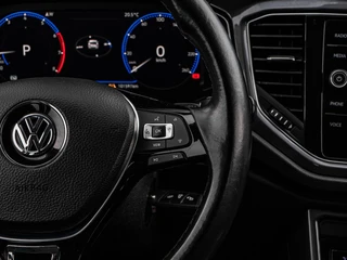 Volkswagen T-Roc 1.5 TSI 150 PK DSG Style IQ.DRIVE | Trekhaak | Virtual Cockpit | LED | ACC | Camera | Dodehoekdetectie | Stoel-/Stuurverwarming | Navigatie | Apple CarPlay/Android Auto | 18" / 18