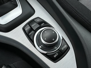 BMW X1 DRIVE20i CHROME LINE | AIRCO | NAVIGATIE | CRUISE | PDC | VELGEN | TREKHAAK | NAP / 17