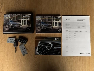 Opel Astra 1.2 Business Edition - NL Auto Cruise Airco Navi Bluetooth / 10
