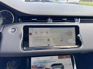 Land Rover Range Rover Evoque 1.5 P300E S AWD R-Design Panoramadak Camera Stoelverwarming Carplay Meridian / 48