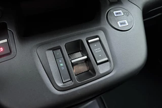 Citroen ë-Berlingo Feel L1 50 kWh | Geen kilometers | Apple Carplay/Android Auto | Parkeersensoren | DAB Radio | Cruise control | Veel ruimte | Metaallak | Armsteun / 26