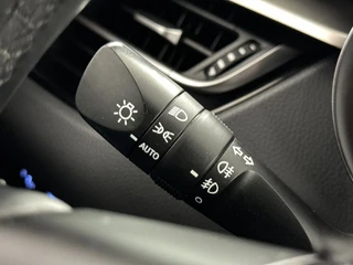 Toyota C-HR 1.8 Hybrid Dynamic Automaat Navigatie | 18'' L.M. Velgen | Parkeercamera / 24