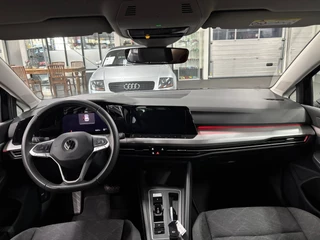 Volkswagen Golf 1.0 eTSI Life / NL-auto, Automaat, 52.679KM / 14