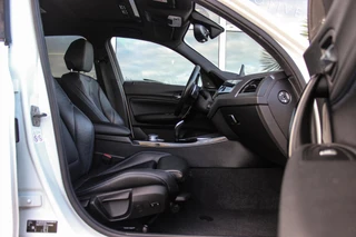 BMW 1-serie 120i Edition M Sport Shadow High Executive | 2e eigenaar | Driving Assistant | Schuif-/kanteldak | Camera | Harman Kardon | Keyless entry | LED | M sport remmen | PDC / 15