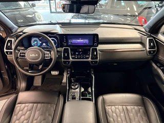 Kia SORENTO 1.6 T-GDI Plug-in Hybrid 4WD ExecutiveLine 7persoons / Panoramadak / 360 camera / head-up /dealer onderhouden / 14