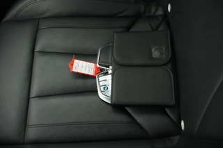BMW Z4 Roadster sDrive20i 197pk High Executive Stoelverwarming Leder LED Navigatie / 31