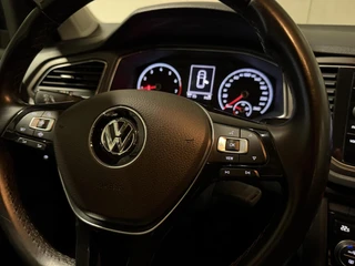 Volkswagen T-Roc 1.0 TSI Style Carplay Cruise Trekhaak NAP / 13