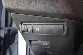 Toyota Corolla Cross 2.0 HYBRID 184PK FIRST-EDITION BLIND-SPOT EL-ACHTERKLEP LM-VELGEN KEYLESS PARK-SENSOREN STOELVERW DRAADLOOS-LADEN AD-CRUISE BLUETOOTH / 38