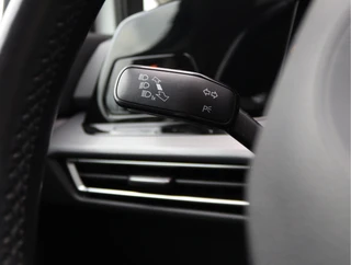 Volkswagen Golf 1.5 eTSI  | Pano | IQ.light | Winter pakket | Org. NL / 35