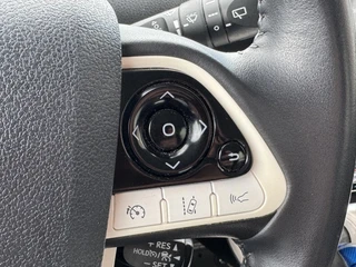 Toyota Prius 1.8 HYBRID FIRST EDITION NAVI STOELVERW AFN-TREKHAAK PARK-SENSOREN BSM CAMERA HUD BLUETOOTH / 13