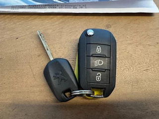 Peugeot 208 1.2 PureTech Allure / Navi / Cruise / Carplay / 57000 km !. / 35