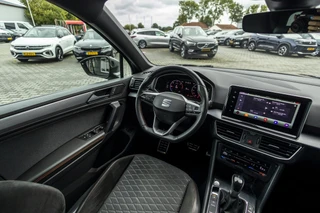 SEAT Tarraco 1.4 TSI e-Hybrid PHEV FR  | E-Trekhaak | Pano | Travel assist / 23