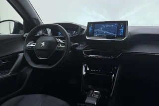 Peugeot e-2008 EV Allure Pack 50 kWh | Achteruitrijcamera | Lichtmetalen velgen | Navigatie | Apple Carplay/Android Auto | / 22