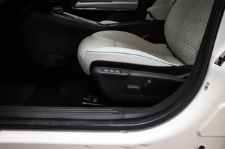Fiat 600 1.2 Hybrid La Prima | MASSAGE | NAVIGATIE | DAB | APPLE | CAMERA / 33