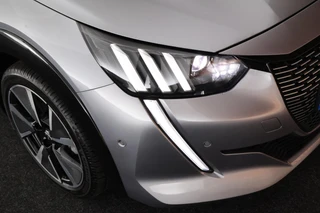 Peugeot e-208 EV GT 136pk 50 kWh SOH 91% Camera Navigatie Virtual Cockpit / 45