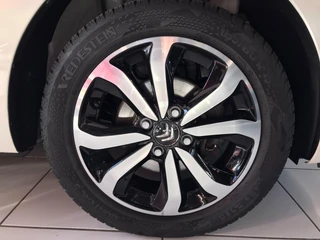 Citroën C1 1.0 VTi Shine Achteruitrijcamera | Navi | Airco / 28