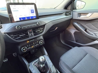 Ford Focus Wagon BWJ 2022 1.0 EcoBoost Hybrid 126PK ST Line  STUUR + STOELVERW. | NAVI | CLIMA | CRUISE | CARPLAY & ANDROID | CAMERA | LMV | PDC / 23