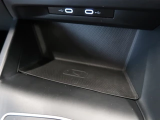 Volkswagen Golf 1.0 eTSi 110pk DSG Business 5-drs. CAMERA/KEYLESS/WINTERPACK/CARPLAY/17INCH / 46