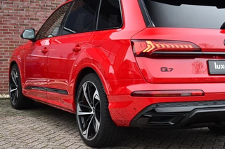 Audi Q7 55 TFSI e quattro S-Line  Rijklaar! Pano 22inch Contourzetels Luchtv / 35