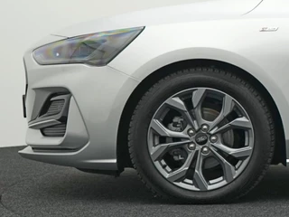 Ford Focus Wagon 1.0 EcoBoost Hybrid ST Line X Navigatie | Trekhaak | Panodak | / 8