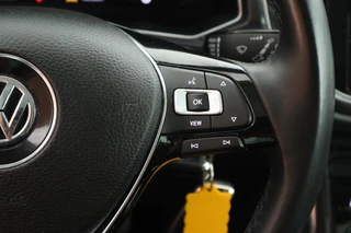 Volkswagen T-Roc 1.5 TSI 150pk DSG Sport Trekhaak Virtual cockpit Adaptive cruise Stoelverwaming PDC / 18